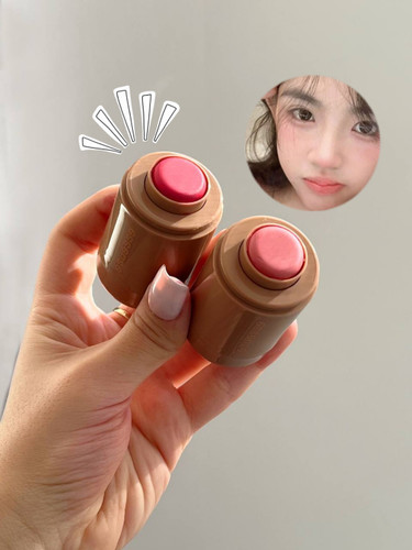 رژگونه استیکی اسنس